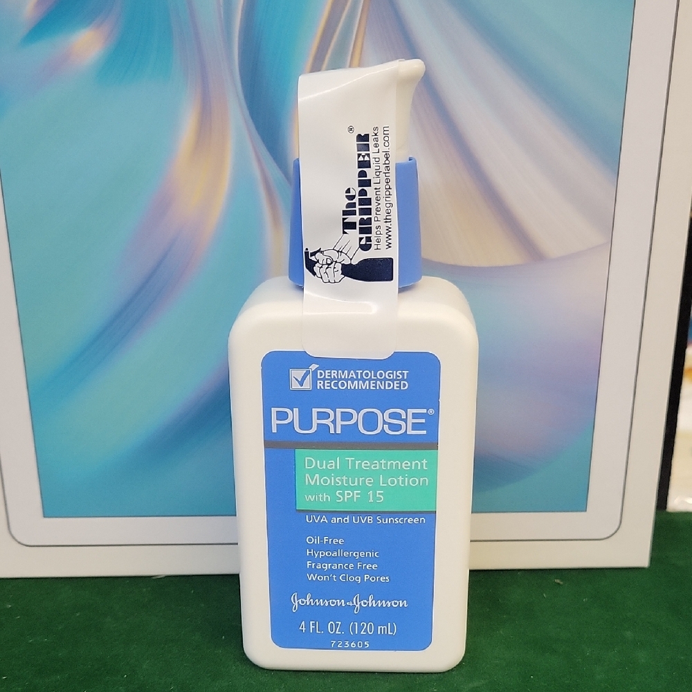 Johnson & Johnson Purpose Dual Treatment Moisture Lotion SPF 15 120ml New Bottle